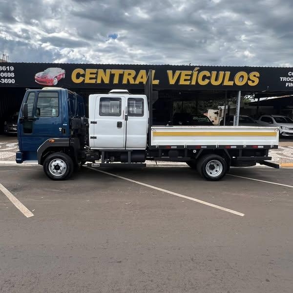 Caminhão Ford-Cargo 816 Ano 2017